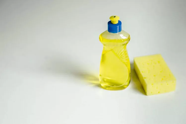 سرکه و مایع ظرف‌شویی