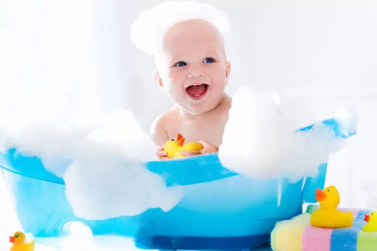 عکاسی از نوزاد در حمام