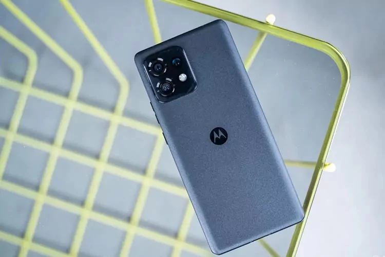 Motorola Edge+