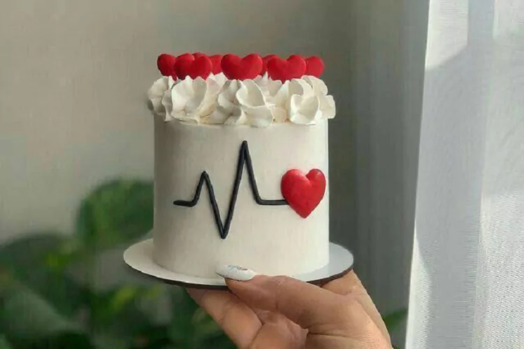 کیک ضربان قلب